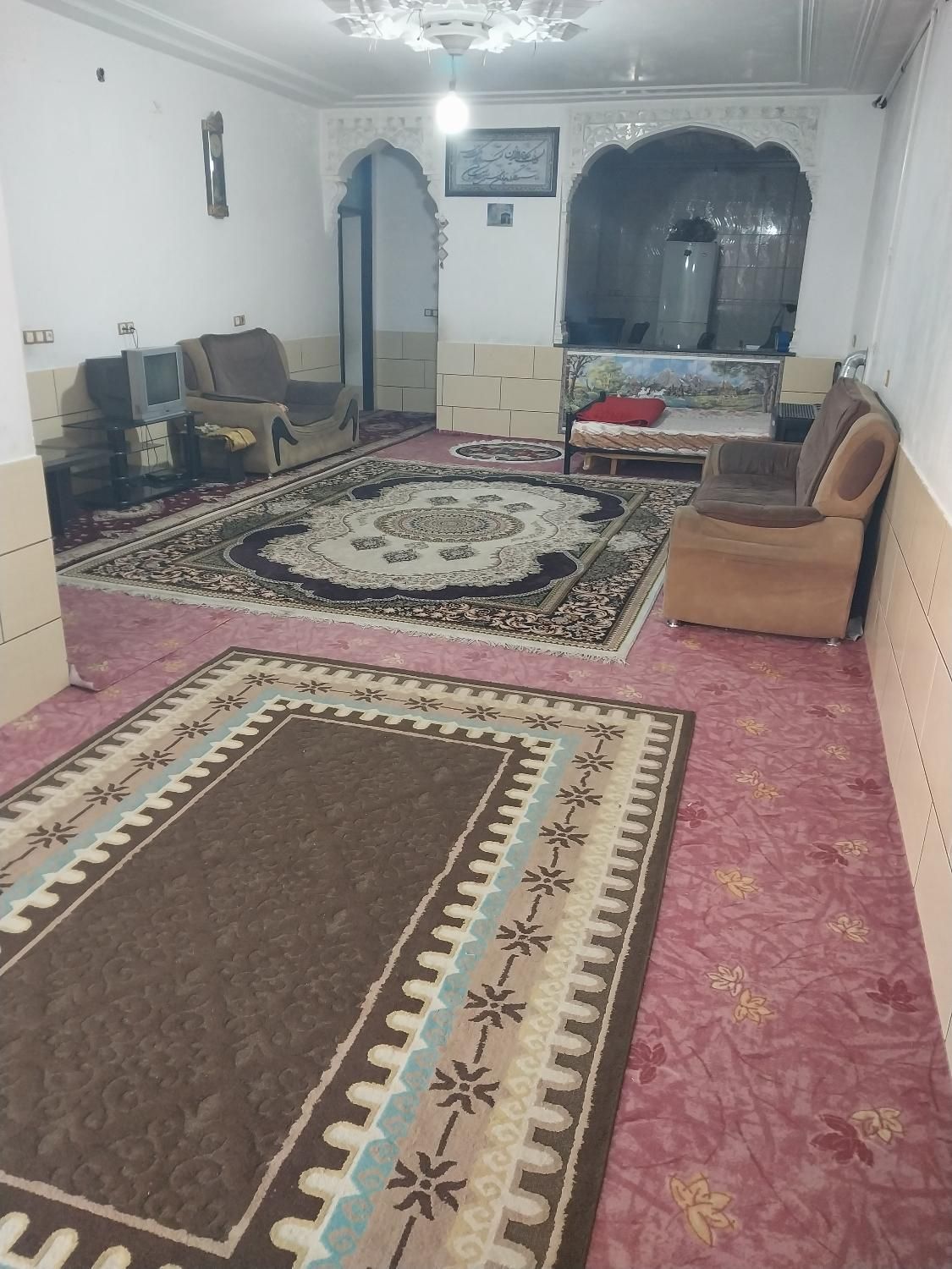 منزل مبله|اجارهٔ کوتاه‌مدت آپارتمان و سوئیت|شیراز, کوشک میدان|دیوار