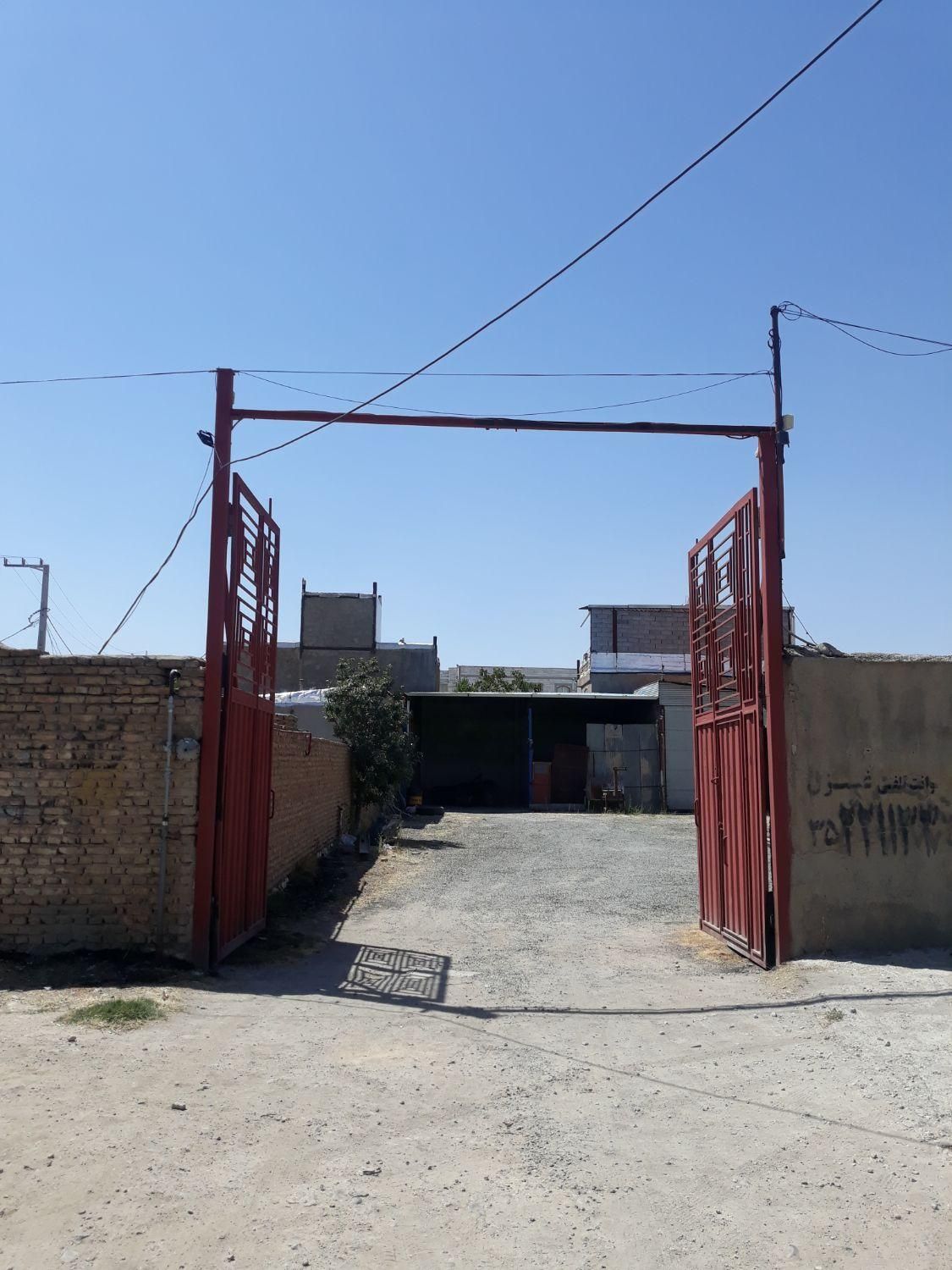 اجاره کارگاه ۸۰۰ متری بر اتوبان همدان-سنندج|اجارهٔ دفتر صنعتی، کشاورزی، تجاری|قروه, |دیوار