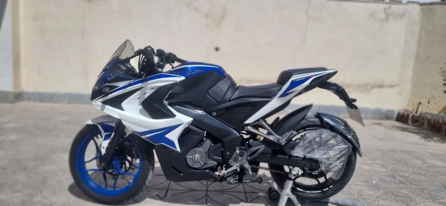 rs200|موتورسیکلت|تهران, شهرک دانشگاه|دیوار