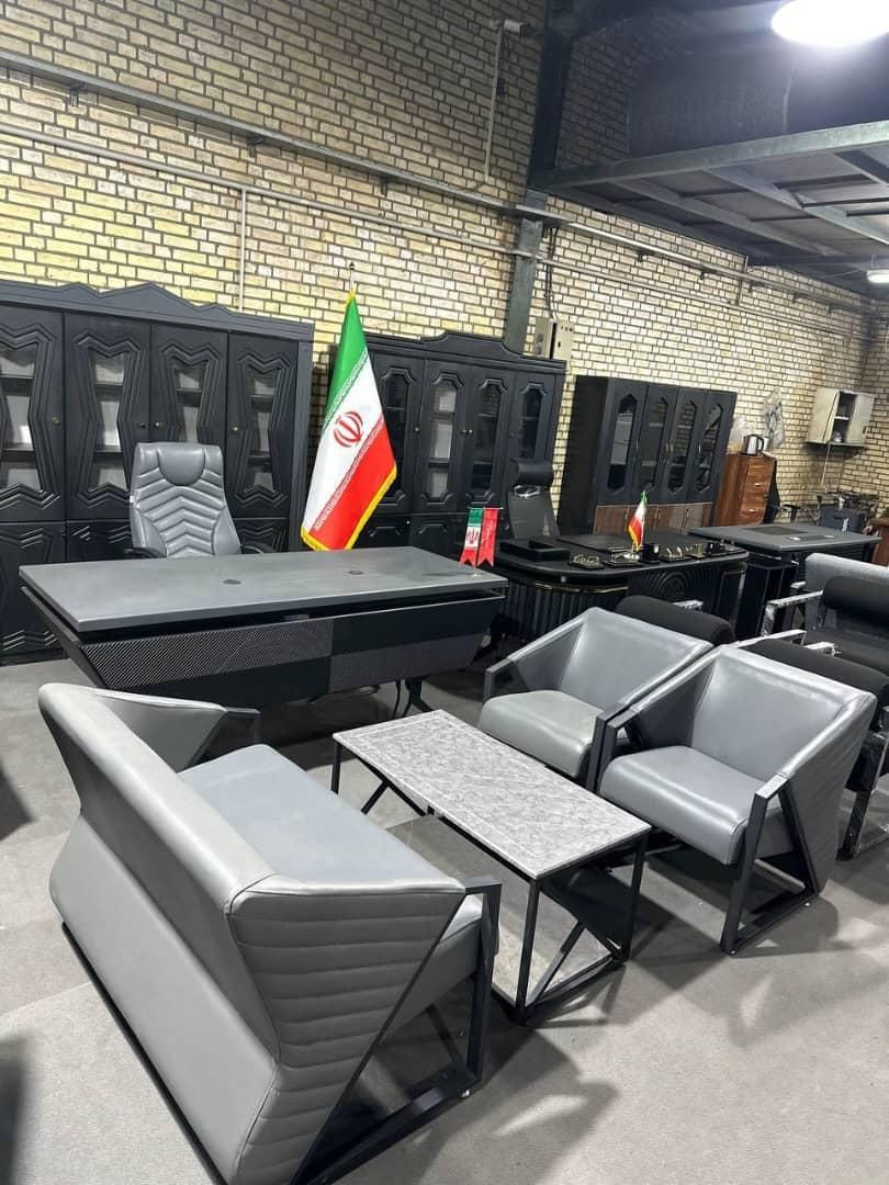 مبلمان اداری مدل میز مدریت|مبلمان اداری|تهران, صاحب الزمان|دیوار