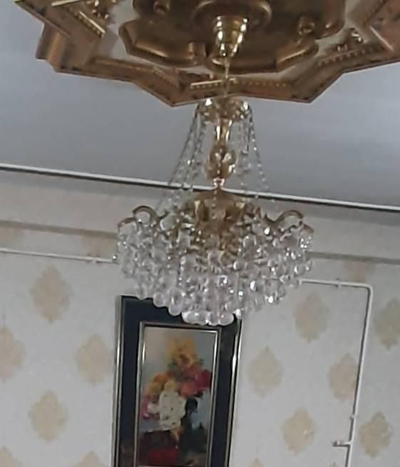 لوستر کارکرده ولی سالم|لوستر و چراغ آویز|رشت, باهنر|دیوار