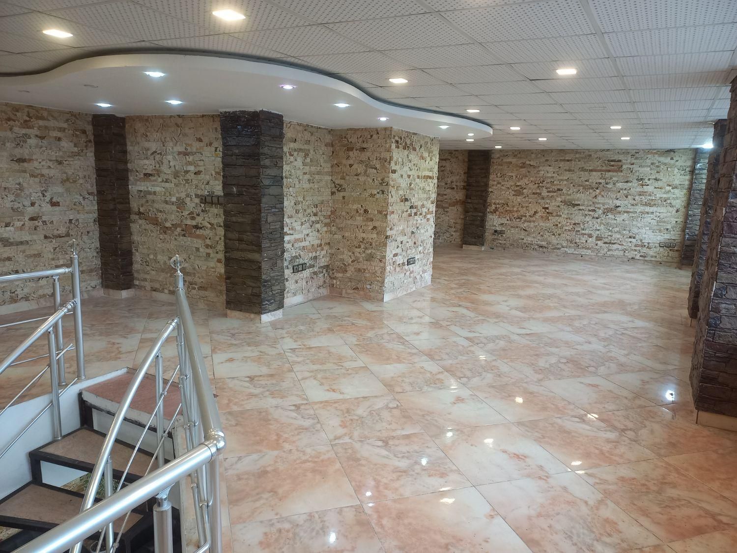 رهن و اجاره دو باب مغازه|اجارهٔ مغازه و غرفه|بندر انزلی, کوی واحدی|دیوار