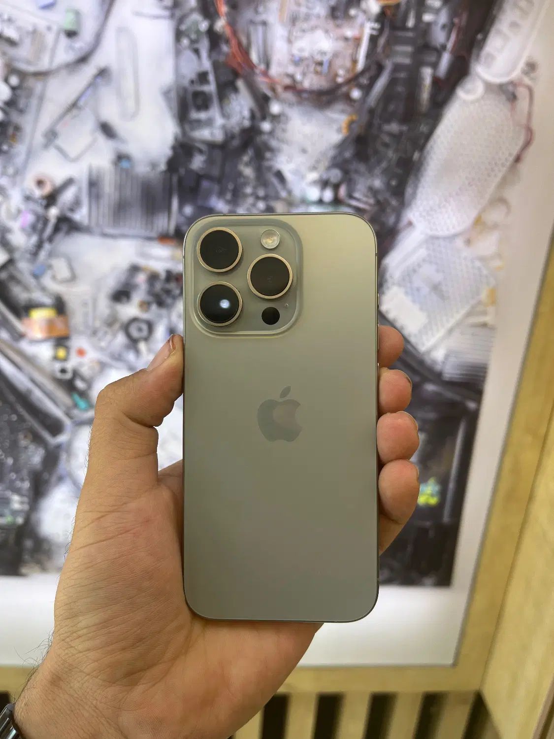 Iphone 15 pro 256 za رنگ natural titanium|موبایل|اصفهان, احمدآباد|دیوار