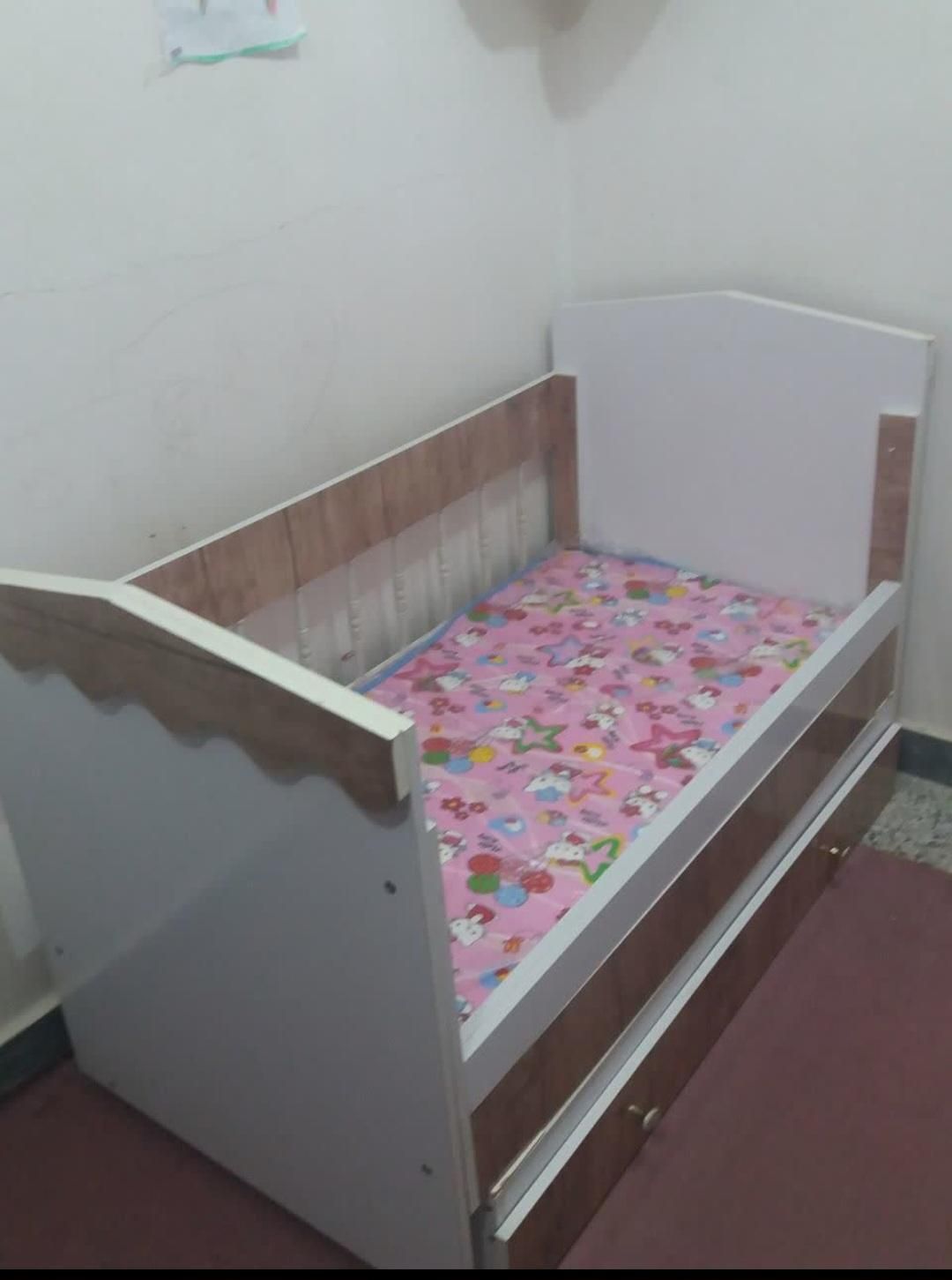 تخت خواب بچگانه دو منظوره|تخت و صندلی بچه|دزفول, |دیوار