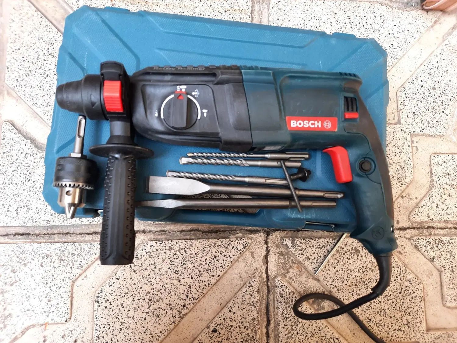 دلر BOSCH آلمانی چکشی دریل بتن کن چهارشیار قدیمی|ماشین‌آلات صنعتی|مشهد, شهید معقول|دیوار