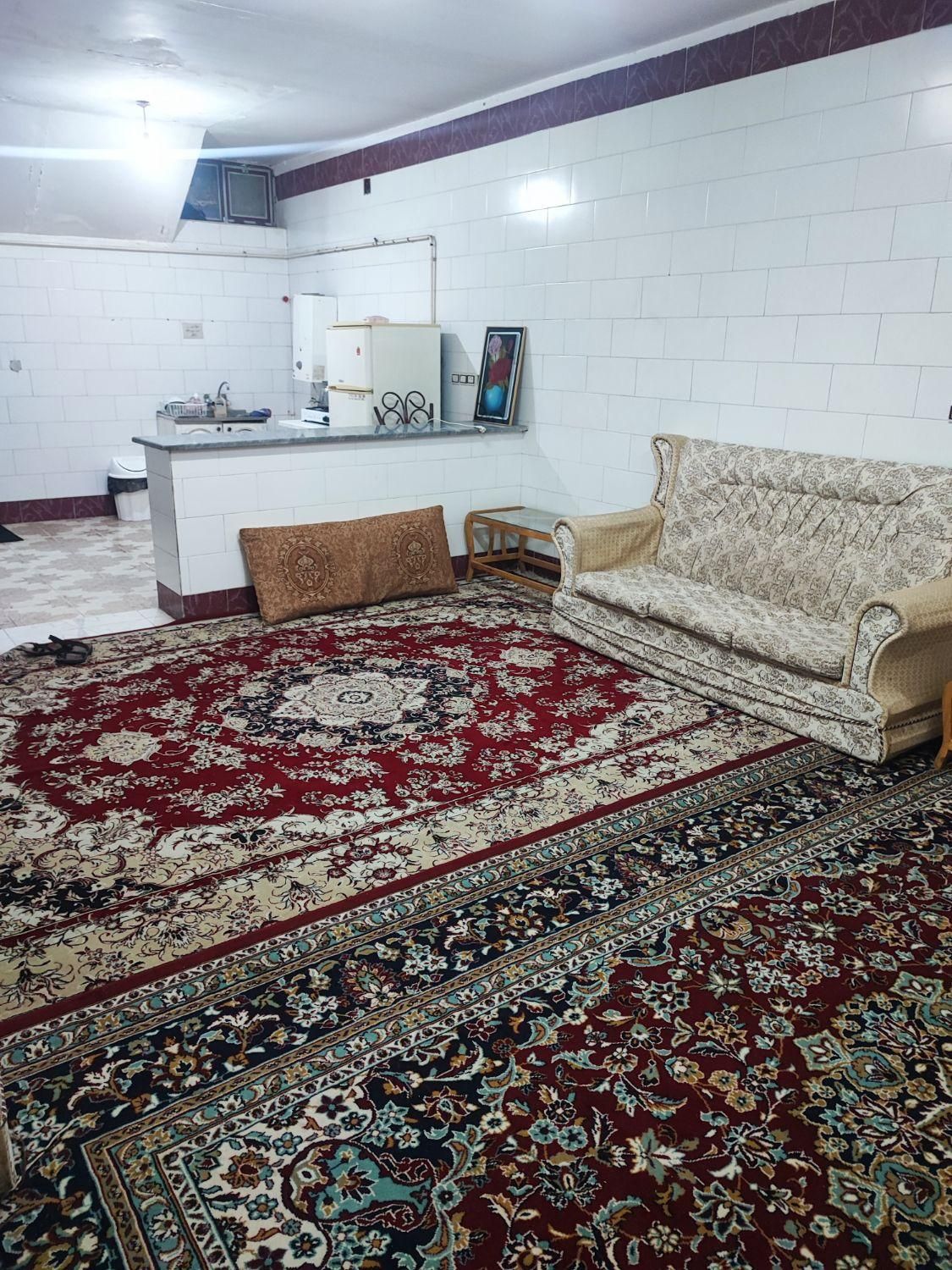 سویت شبانه روزی با پارکینگ  پاسخگو هستیم|اجارهٔ کوتاه‌مدت آپارتمان و سوئیت|طبس, |دیوار