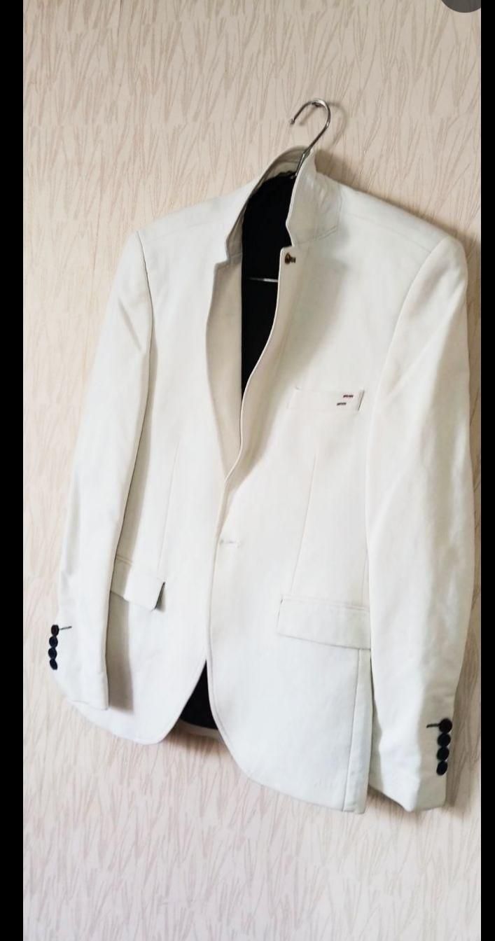 چند دست لباس سایز لارج|لباس|اندیشه, اندیشه فاز ۱|دیوار