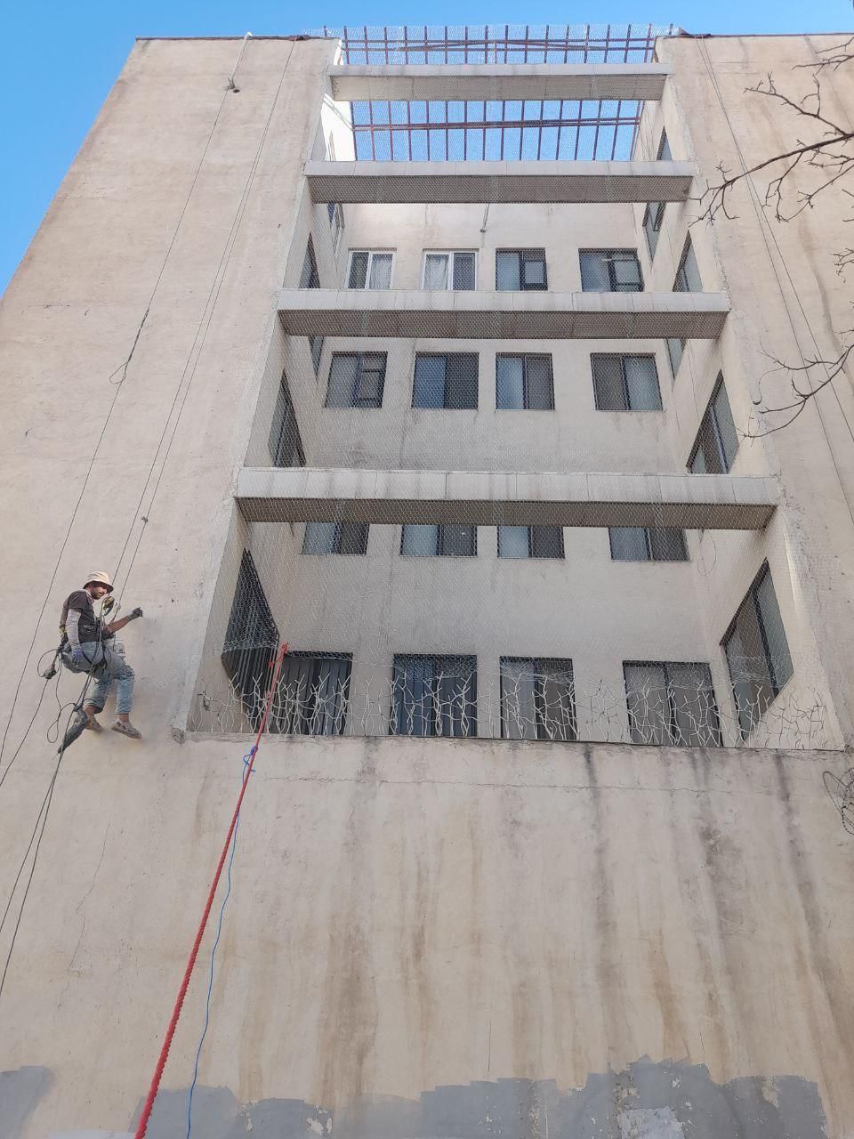 عایق نمای سنگی و سیمانی ضداب و چسب کاری نما|خدمات پیشه و مهارت|لاهیجان, آهندان|دیوار