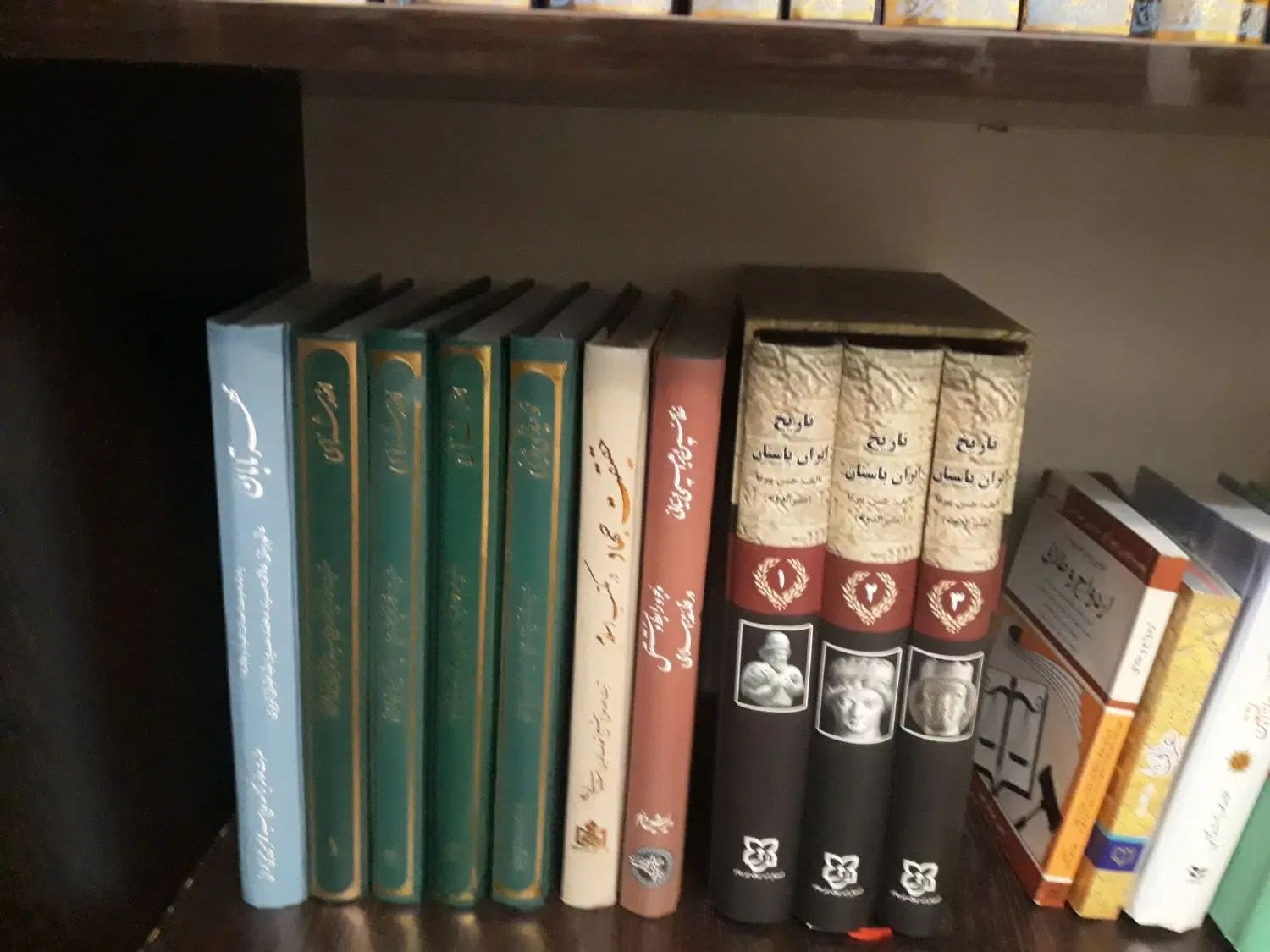 الله شناسی۳جلدی از حسینی طهرانی قیمت۲۰۰۰۰۰۰تومان|کتاب و مجله مذهبی|تهران, پاسداران|دیوار