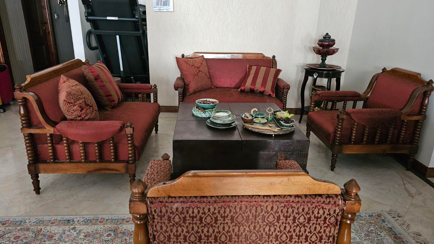 مبلمان ۸ نفره آمریکایی قدیمی|مبلمان خانگی و میز عسلی|تهران, سعادت‌آباد|دیوار