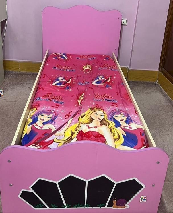 تخت وکمد نوجوانی دخترانه|تخت و سرویس خواب|جهرم, |دیوار