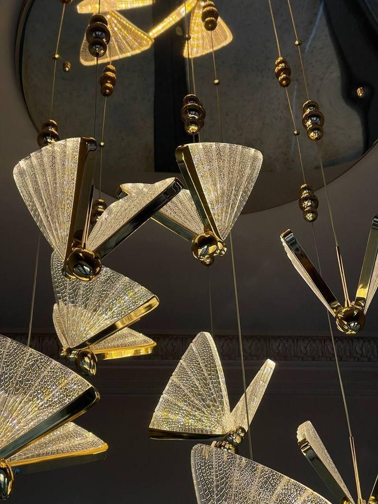 لوستر سقفی مدرن بلند پروانه  کریستالی|لوستر و چراغ آویز|تهران, چیتگر جنوبی|دیوار