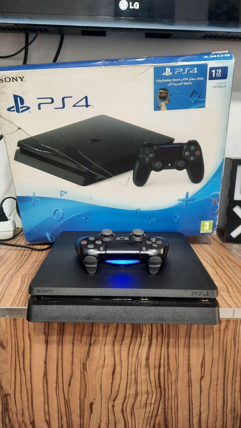 ps4 اسلیم 500گیگ کپی خور دو دسته|کنسول، بازی ویدئویی و آنلاین|تهران, شهرک زینبیه|دیوار