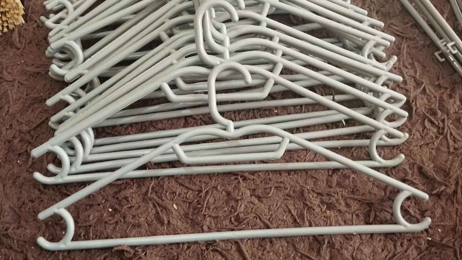 چوب رختی دونه ای 8 هزار تومن|بندرخت و رخت‌آویز|یزد, |دیوار