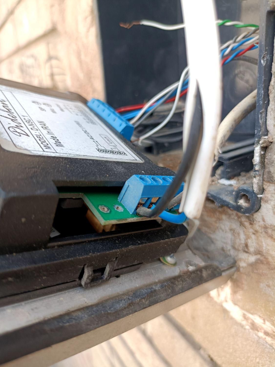 نصب تعمیر آیفون تصویری و صوتی ، و لوازم خانگی|خدمات پیشه و مهارت|اصفهان, وحید|دیوار