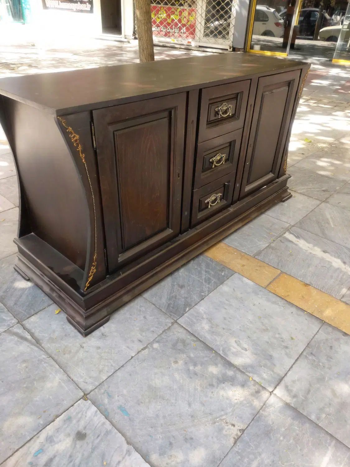 ۲ عدد کنسول برنز کاری بسیار شیک تمام چوب و عالی|بوفه، ویترین، کنسول|تهران, خانی آباد نو شمالی|دیوار