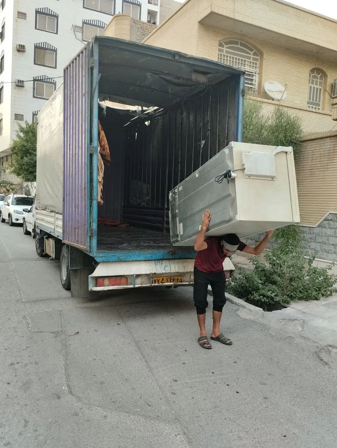 باربری کوروش  حمل بار و اثاثیه منزل با کامیونت|خدمات حمل و نقل|بندرعباس, |دیوار