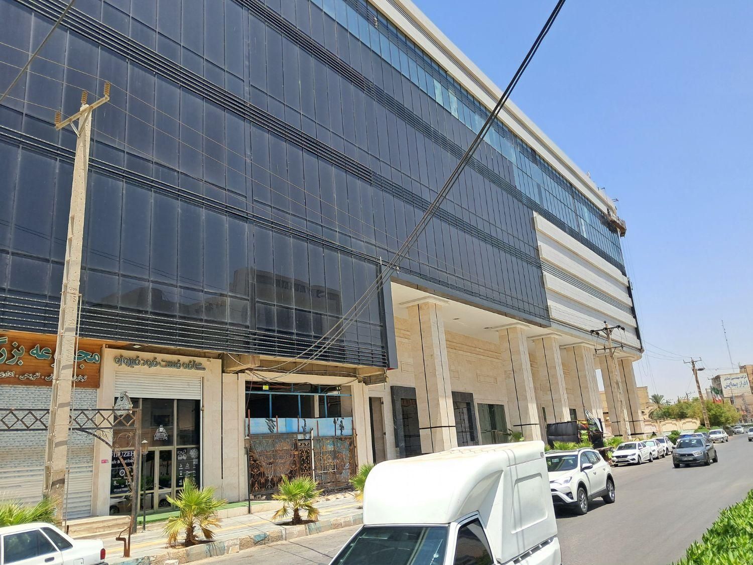 نمای کامپوزیت، نمای کرتین وال|خدمات پیشه و مهارت|اصفهان, باغ فدک|دیوار