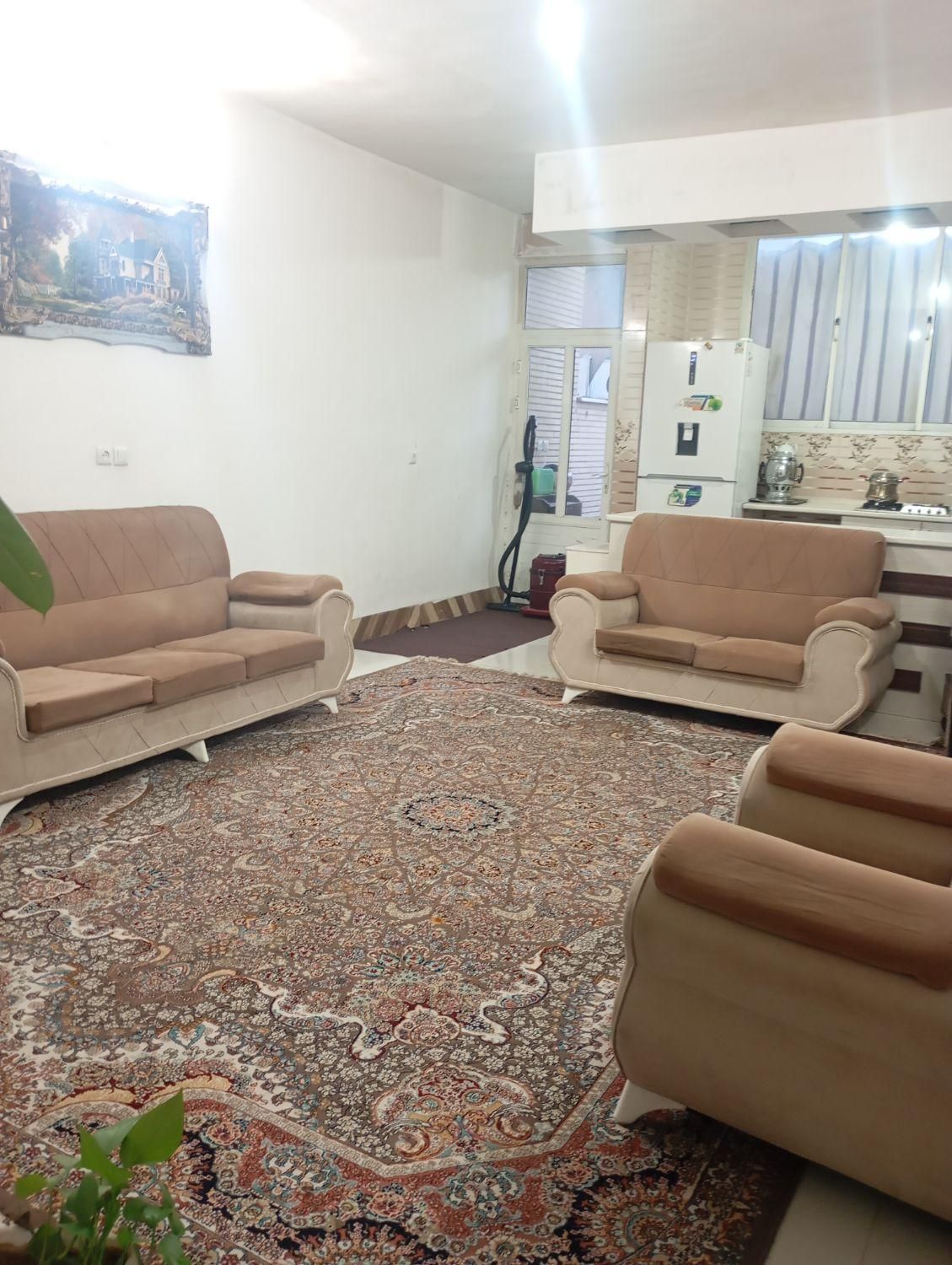 مبل راحتی|مبلمان خانگی و میز عسلی|اصفهان, پوریای ولی|دیوار