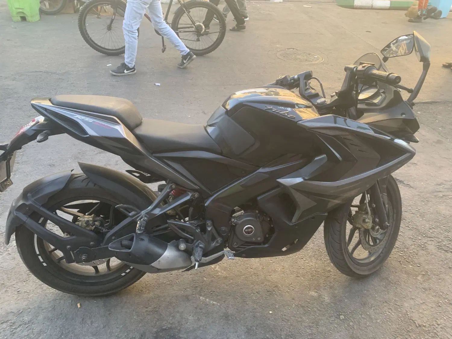 موتور rs200مدل۱۴۰۰|موتورسیکلت|مشهد, نوغان|دیوار