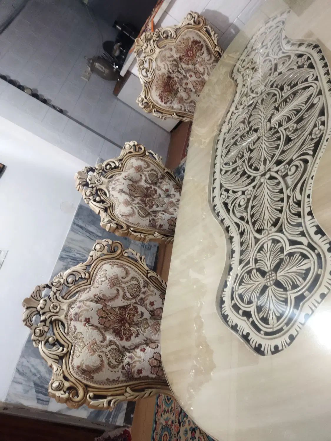 مبل سلطنتی با میز غذا خوری ومیز تلویزیون|مبلمان خانگی و میز عسلی|کرمانشاه, |دیوار