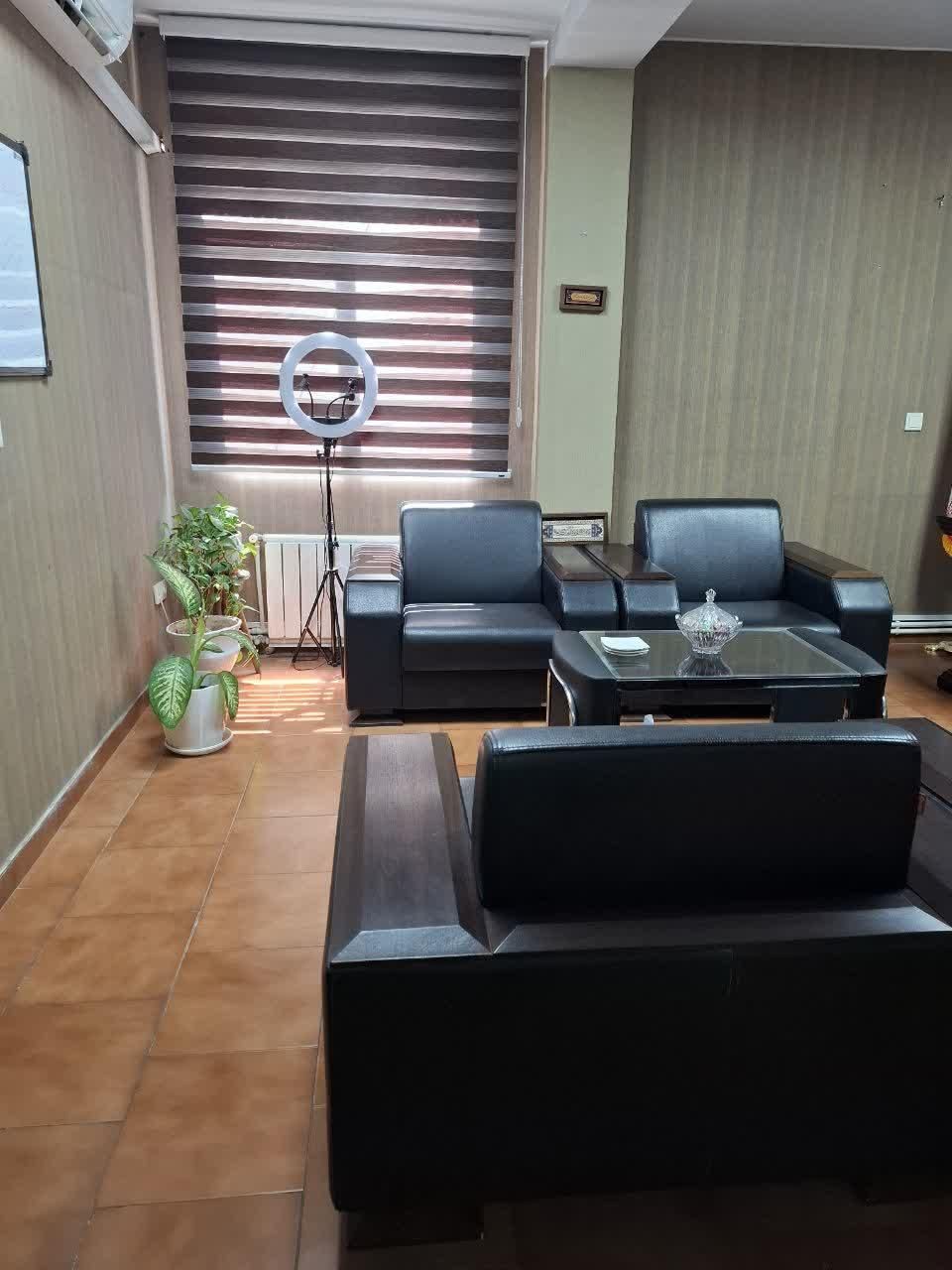 ۱۰۰ متری سنداداری قابل تبدیل|اجارهٔ دفتر کار، اتاق اداری، مطب|تهران, حشمتیه|دیوار