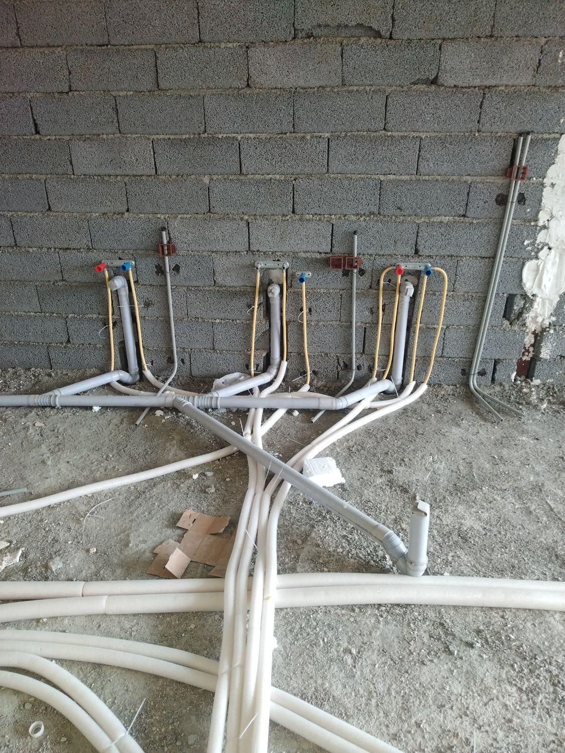 *تاسیسات ولوله کشی ساختمان* انواع تیکه کاری*|خدمات پیشه و مهارت|همدان, |دیوار