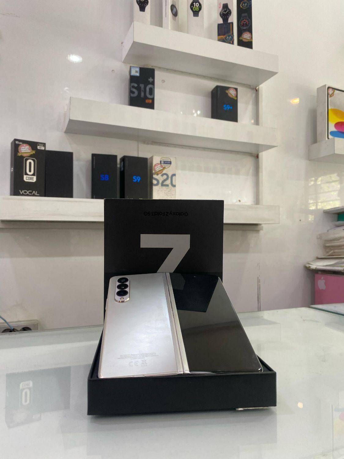 سامسونگ Galaxy Z Fold3 5G با حافظهٔ ۲۵۶ گیگابایت|موبایل|تهران, استاد معین|دیوار