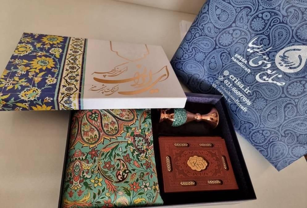 هدیه اداری قرآن ترمه و گلدان|صنایع دستی و سایر لوازم تزئینی|تهران, شهرآرا|دیوار