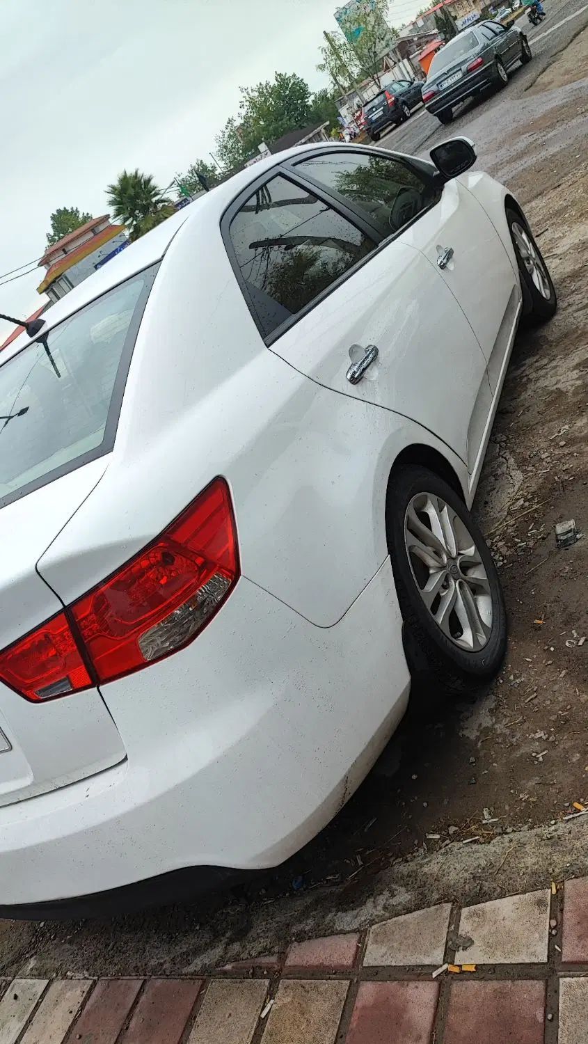سراتو مدل ۲۰۱۵ موتور ۲۰۰۰ اتومات مونتاژ سری اول|خودرو سواری و وانت|رشت, گلسار|دیوار