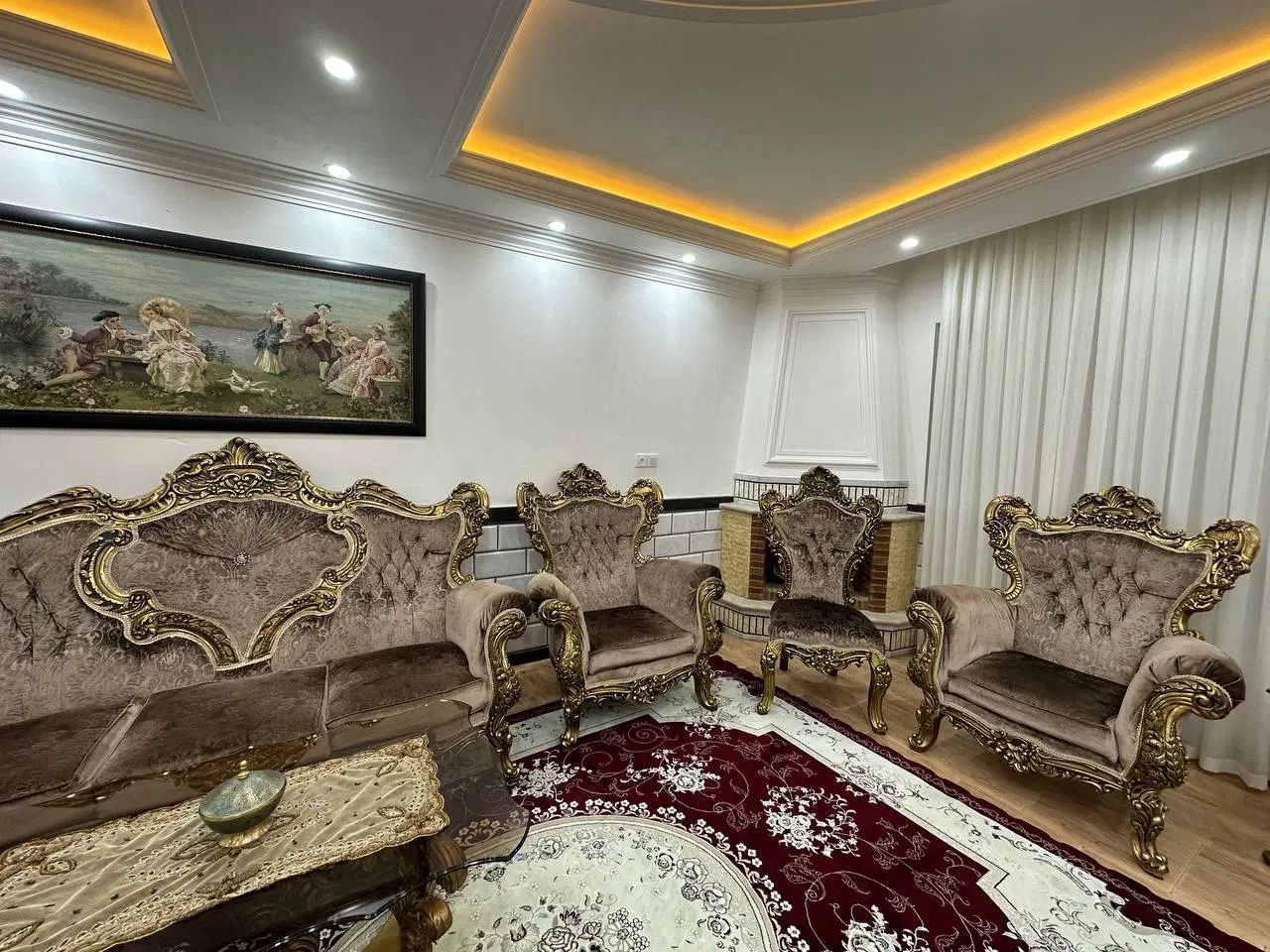 مبلمان کلاسیک چوبی به همراه میز غذا خوری|مبلمان خانگی و میز عسلی|گنبد کاووس, |دیوار