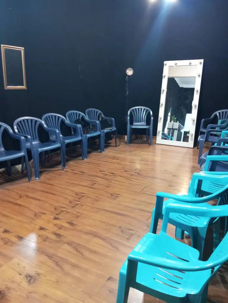 اجاره پلاتو|اجارهٔ کوتاه‌مدت دفتر کار و فضای آموزشی|تهران, فلسطین (میدان انقلاب)|دیوار