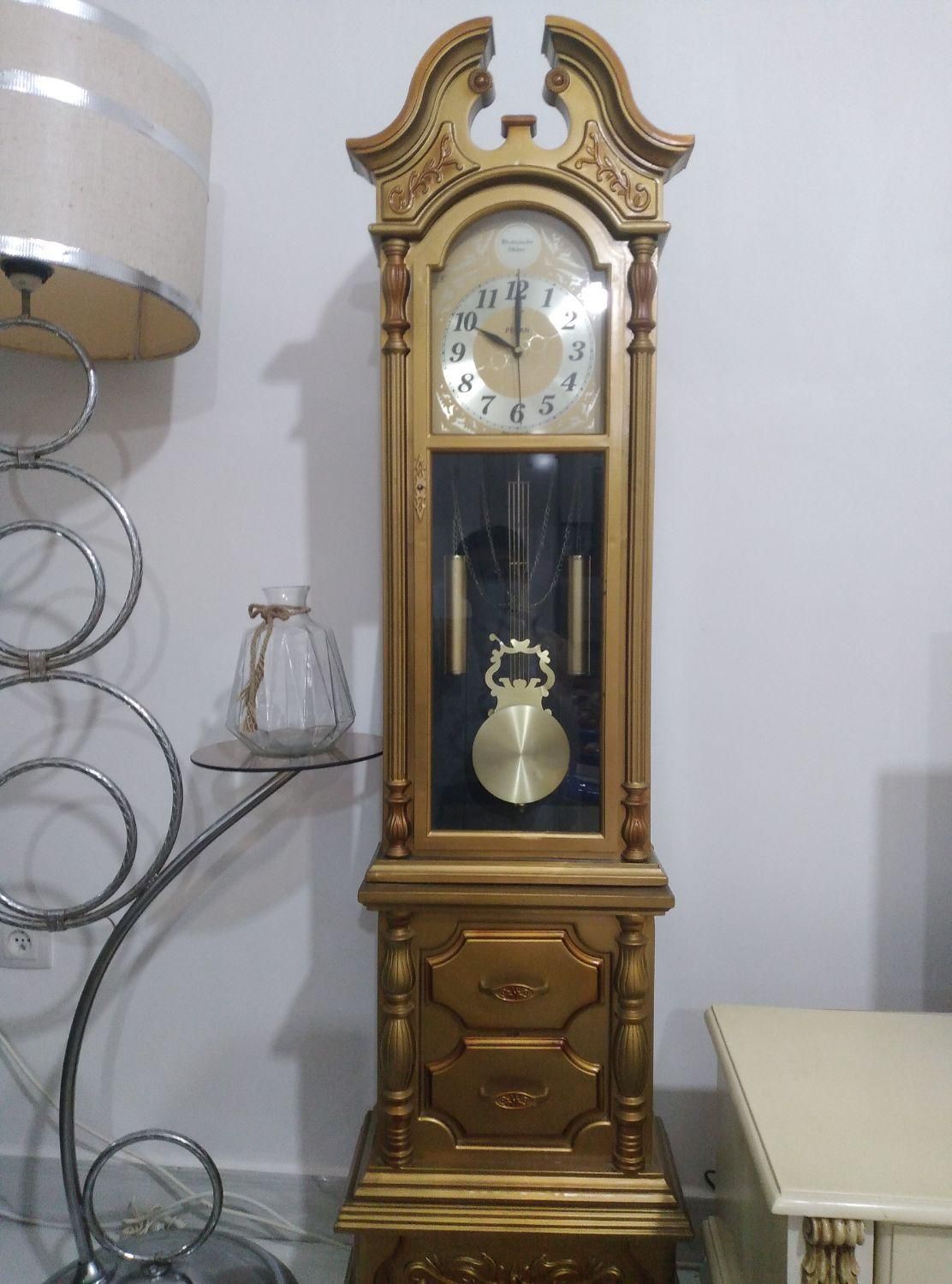 یک عددساعت ویک عددآباژور|چراغ خواب و آباژور|اردبیل, |دیوار