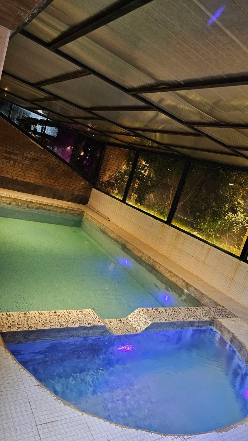 اجاره روزانه ویلا استخر سرپوشیده تمیز و شیک|اجارهٔ کوتاهمدت ویلا و باغ|اصفهان, سرشبادران|دیوار