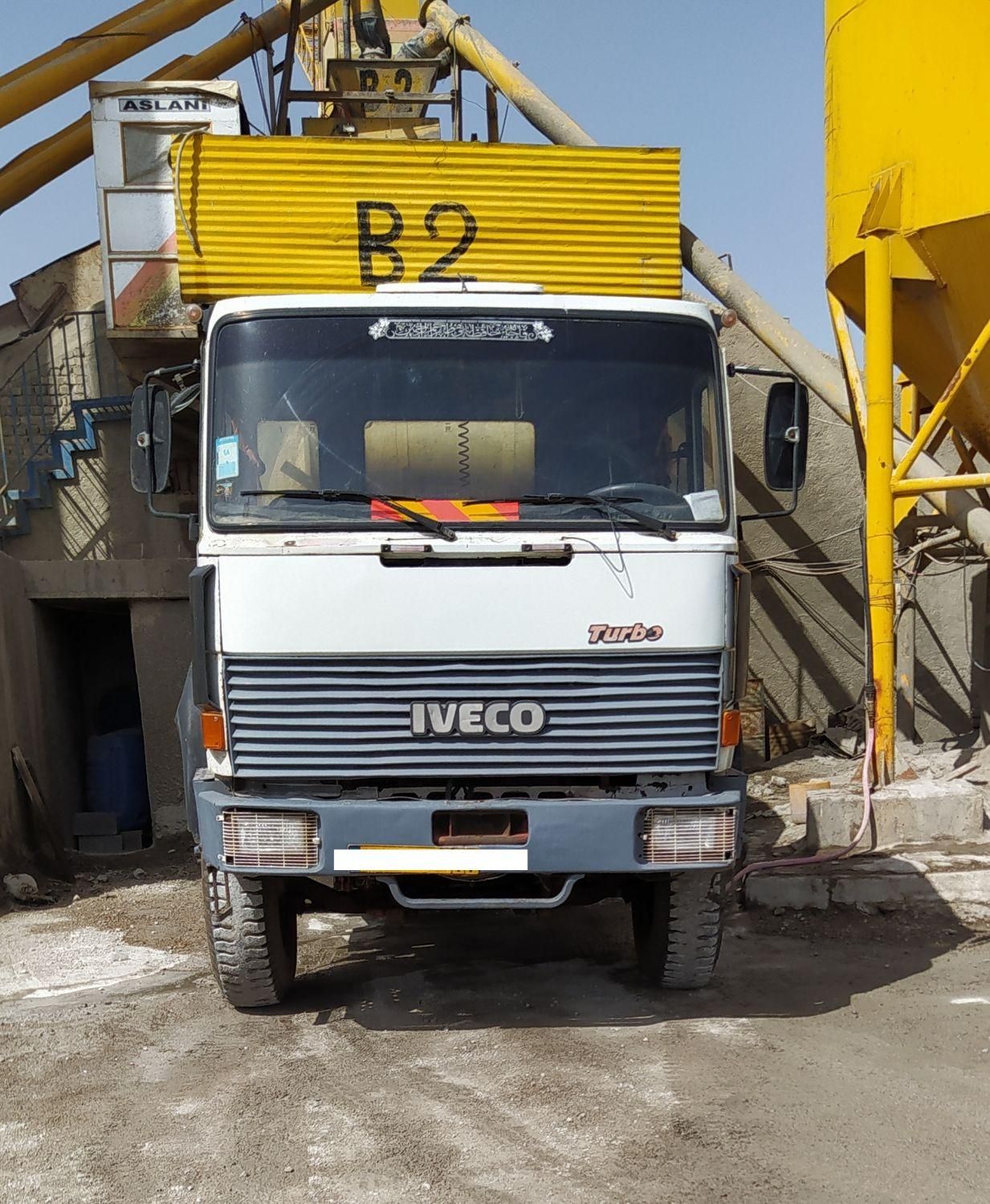 تراک میکسر اویکو 330|خودرو سنگین|مبارکه, |دیوار