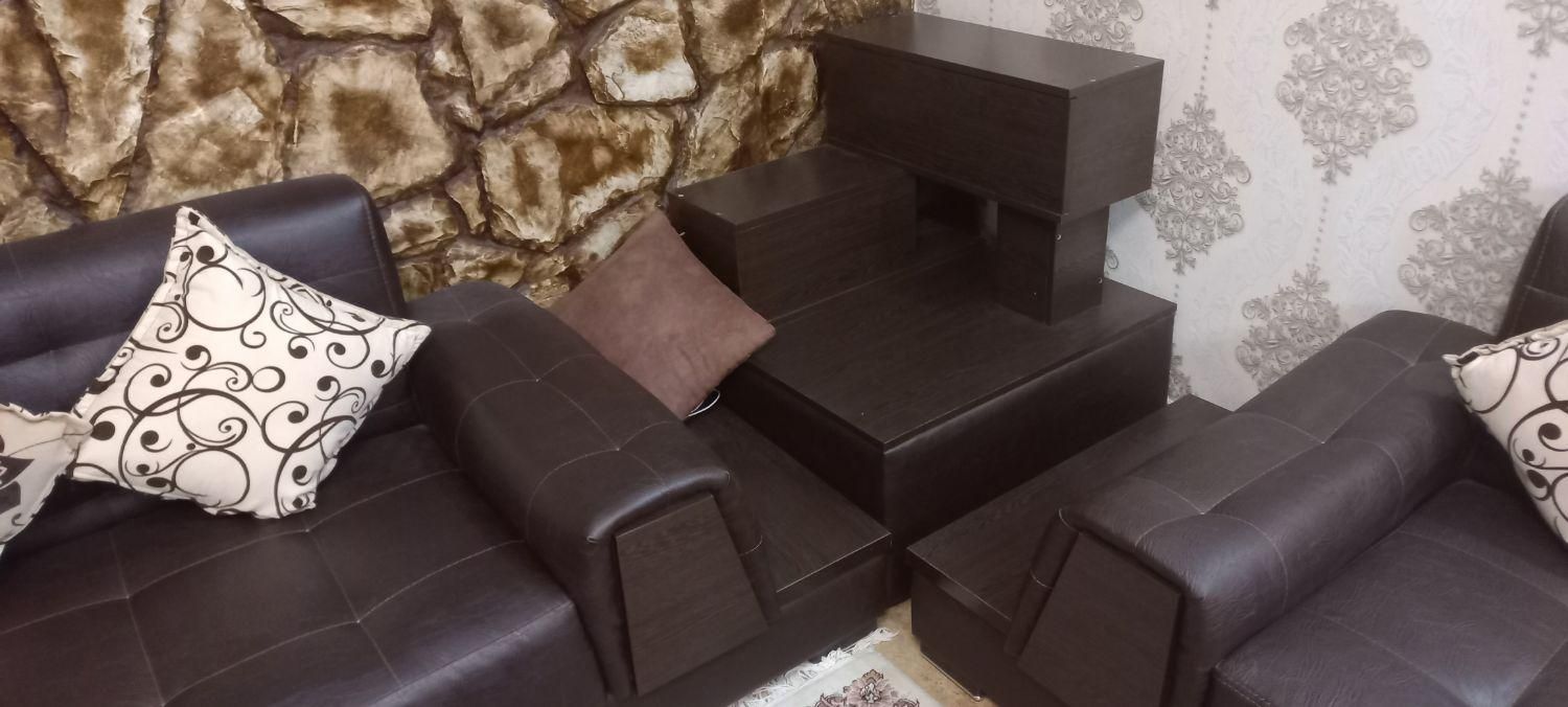 مبل چرمی در حد نو|مبلمان خانگی و میز عسلی|زاهدان, |دیوار