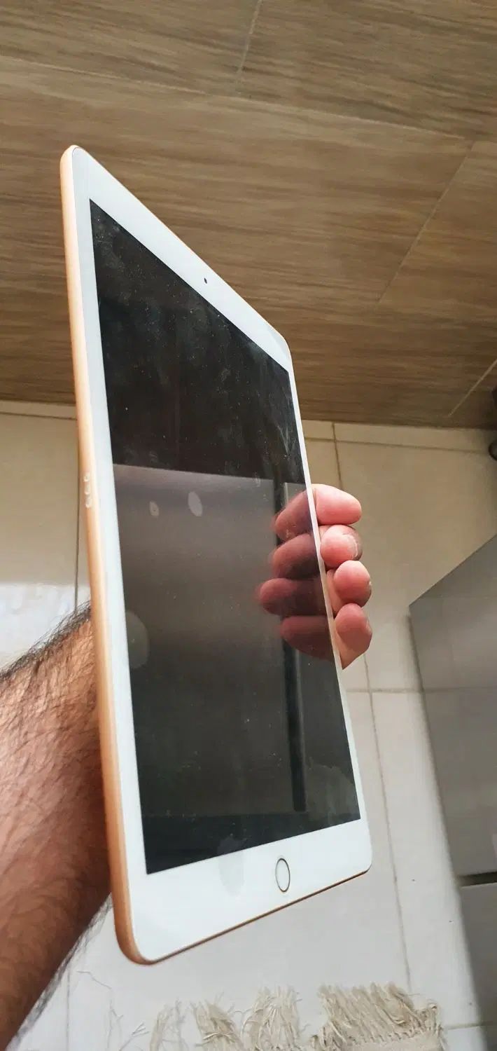 تبلت آیفون 10.2 اینچ بسیار سالم درحد آک با کارتن|تبلت|کرمانشاه, |دیوار
