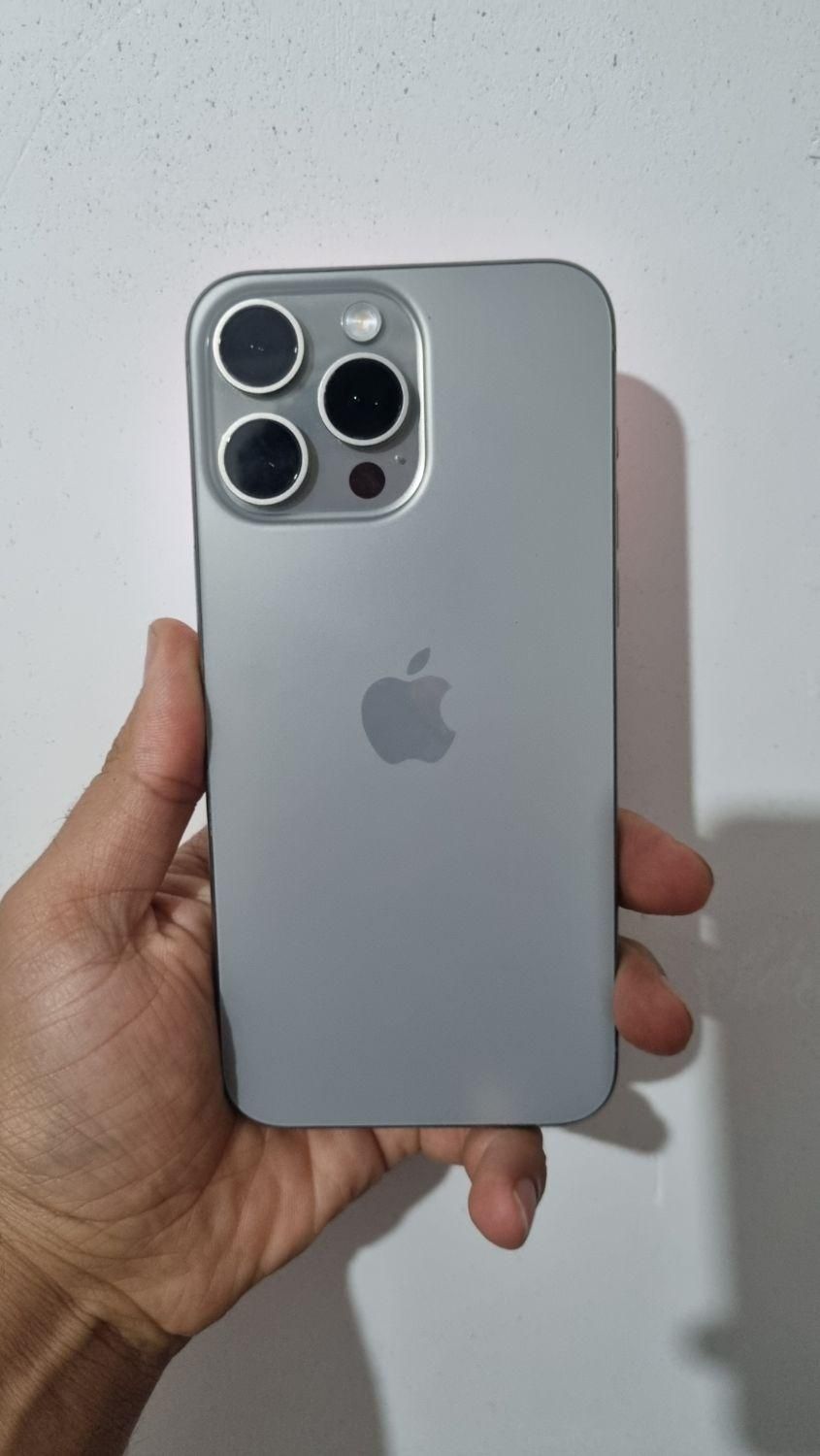 اپل iPhone 15 Pro Max با حافظهٔ ۲۵۶ گیگابایت|موبایل|شیراز, قلعه نو|دیوار