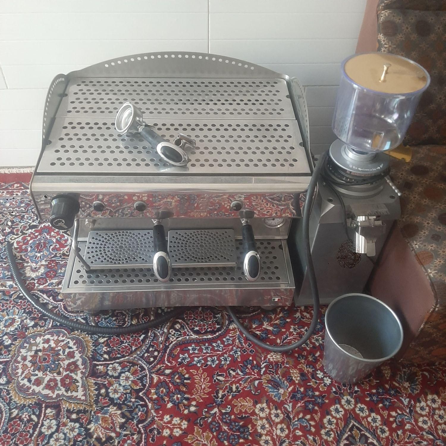 فروش ماشین قهوه واسپرسو بیزرا  ایتالیایی|سماور، چای‌ساز، قهوه‌ساز|کرمان, |دیوار