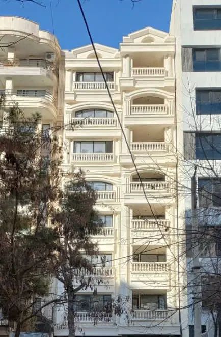 آپارتمان ۲۳۰ متری بر وحدت بهترین لوکیشن|فروش آپارتمان|کرمانشاه, |دیوار