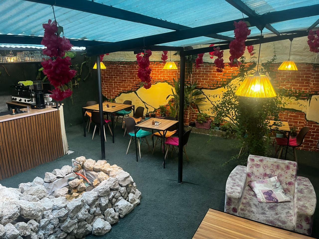 واگذاری کامل کافه فست فود با قیمت استثنایی|کافیشاپ و رستوران|ساری, |دیوار