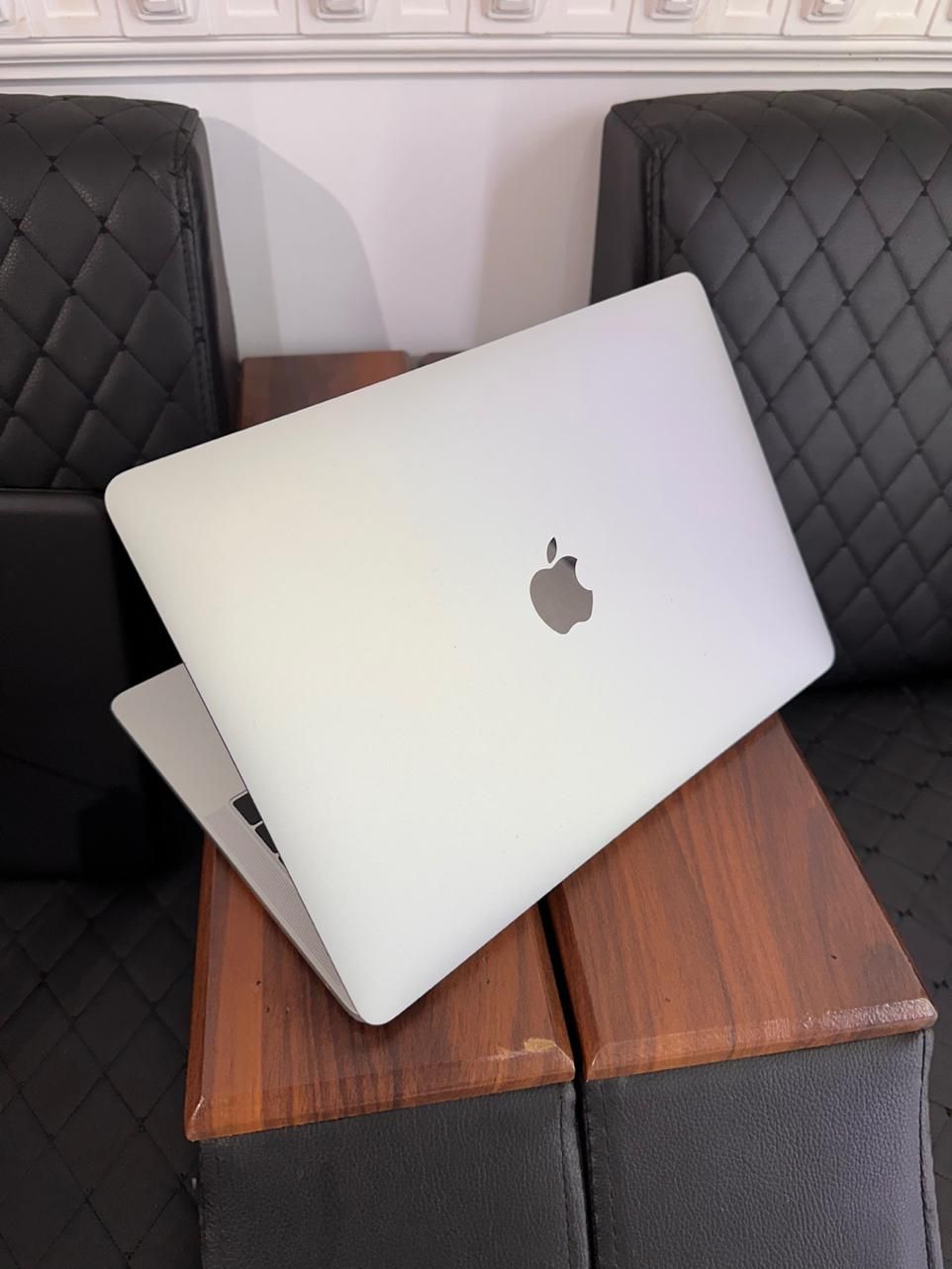 Apple MacBook Pro a1708 پشت ویترینی|رایانه همراه|رشت, پیرسرا|دیوار
