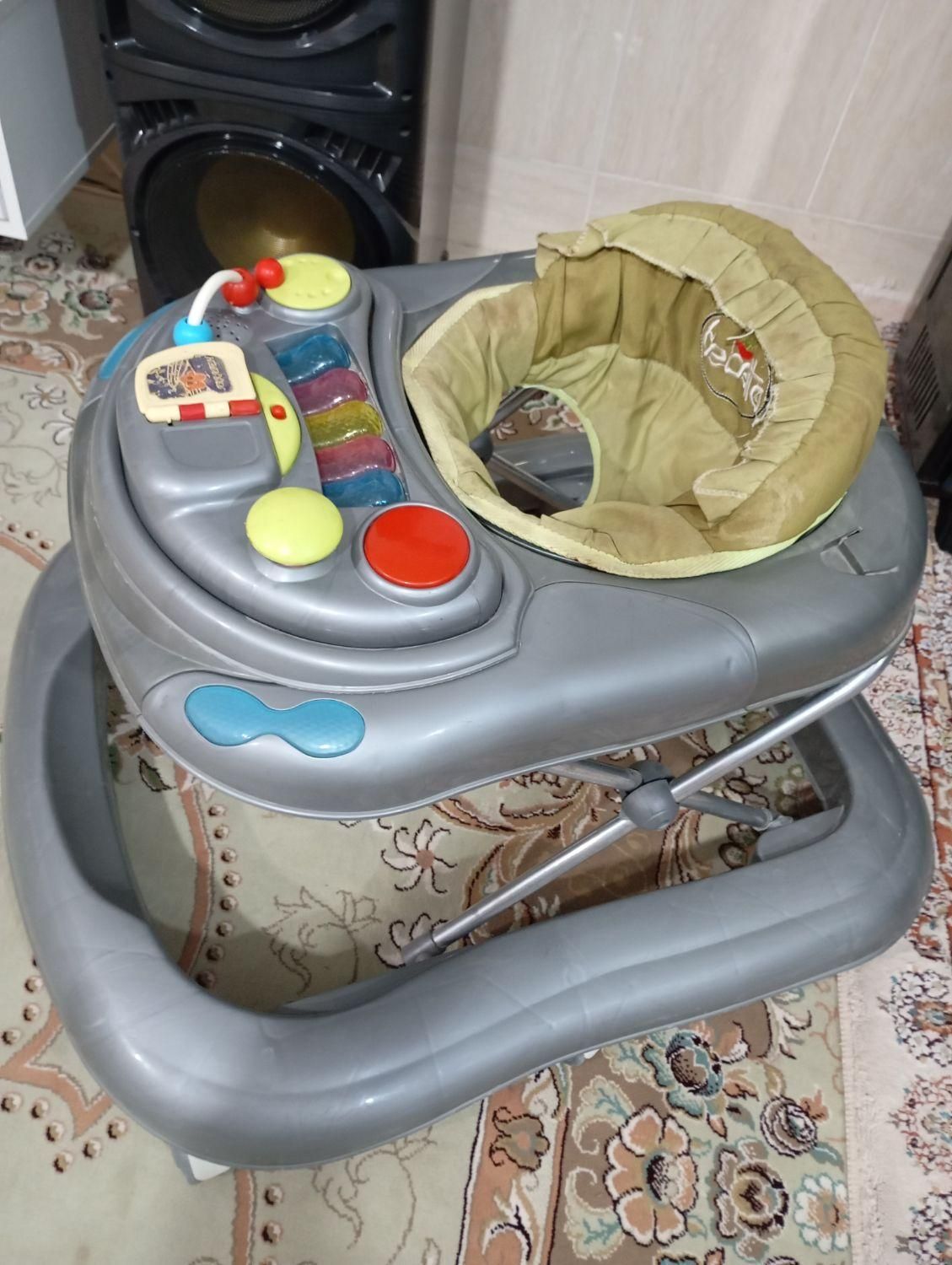 روروئک کریر|کالسکه و لوازم جانبی|نیشابور, خیام|دیوار