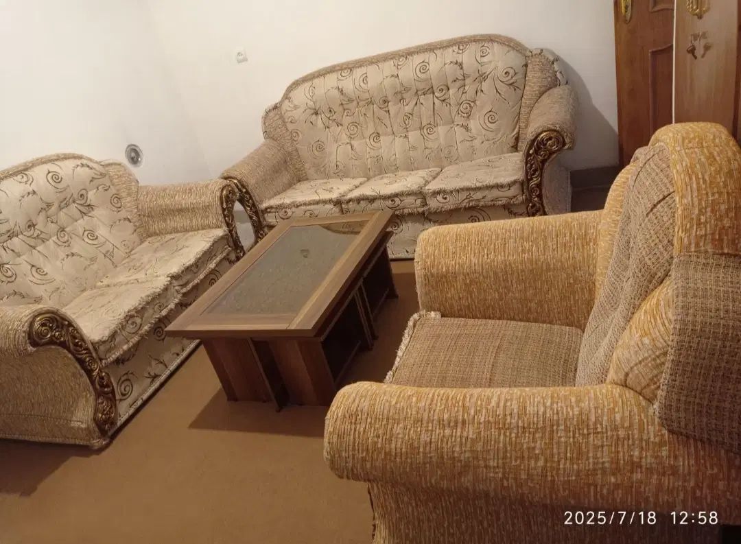 مبلمان ۹ نفره محکم و تمیز با جلو مبلی و عسلی|مبلمان خانگی و میز عسلی|مرودشت, بیست متری بیمارستان|دیوار