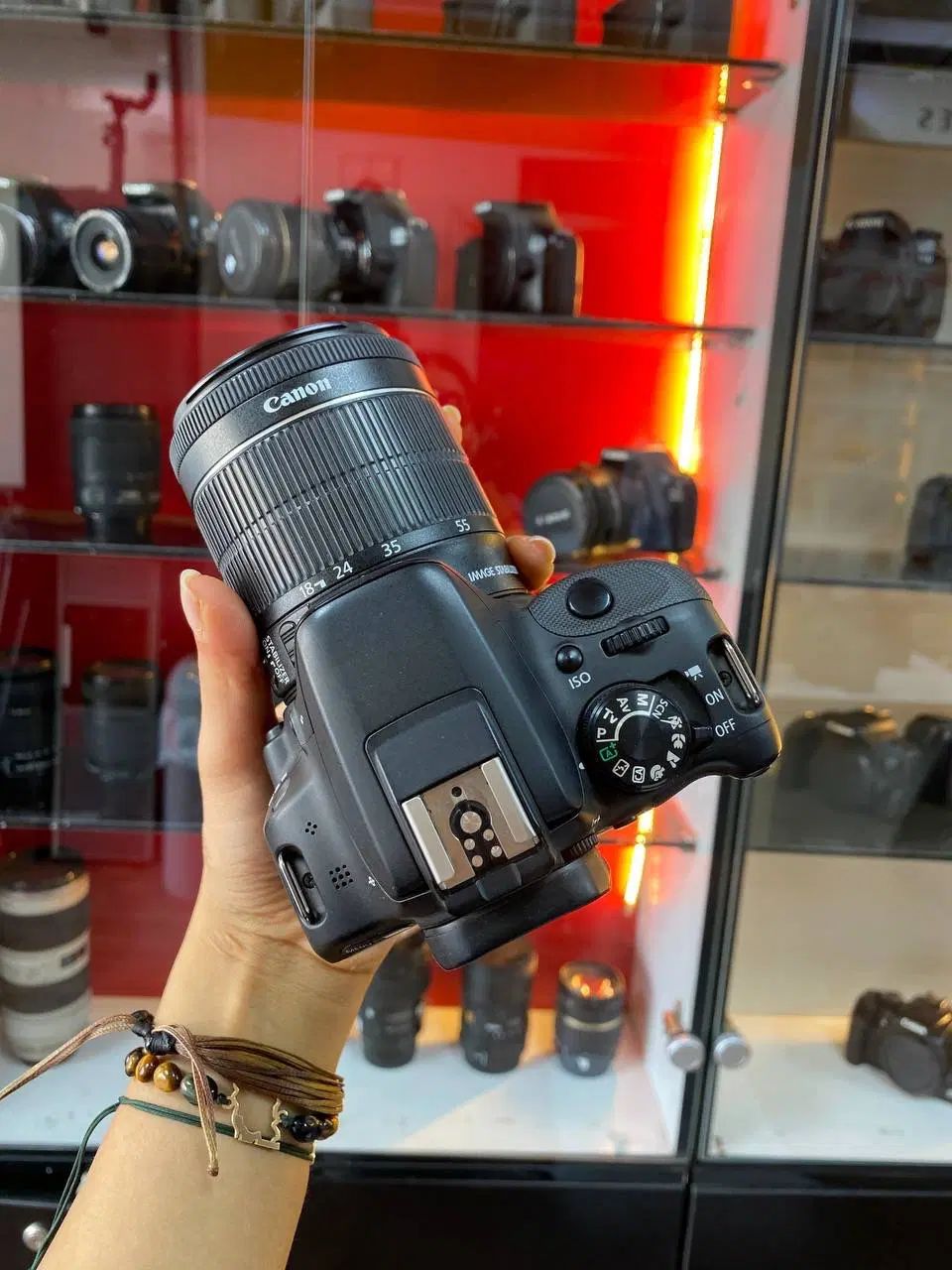 دوربین  100D kit 1855 mm (تخفیف ویژه)|دوربین عکاسی و فیلم‌برداری|تهران, بازار|دیوار