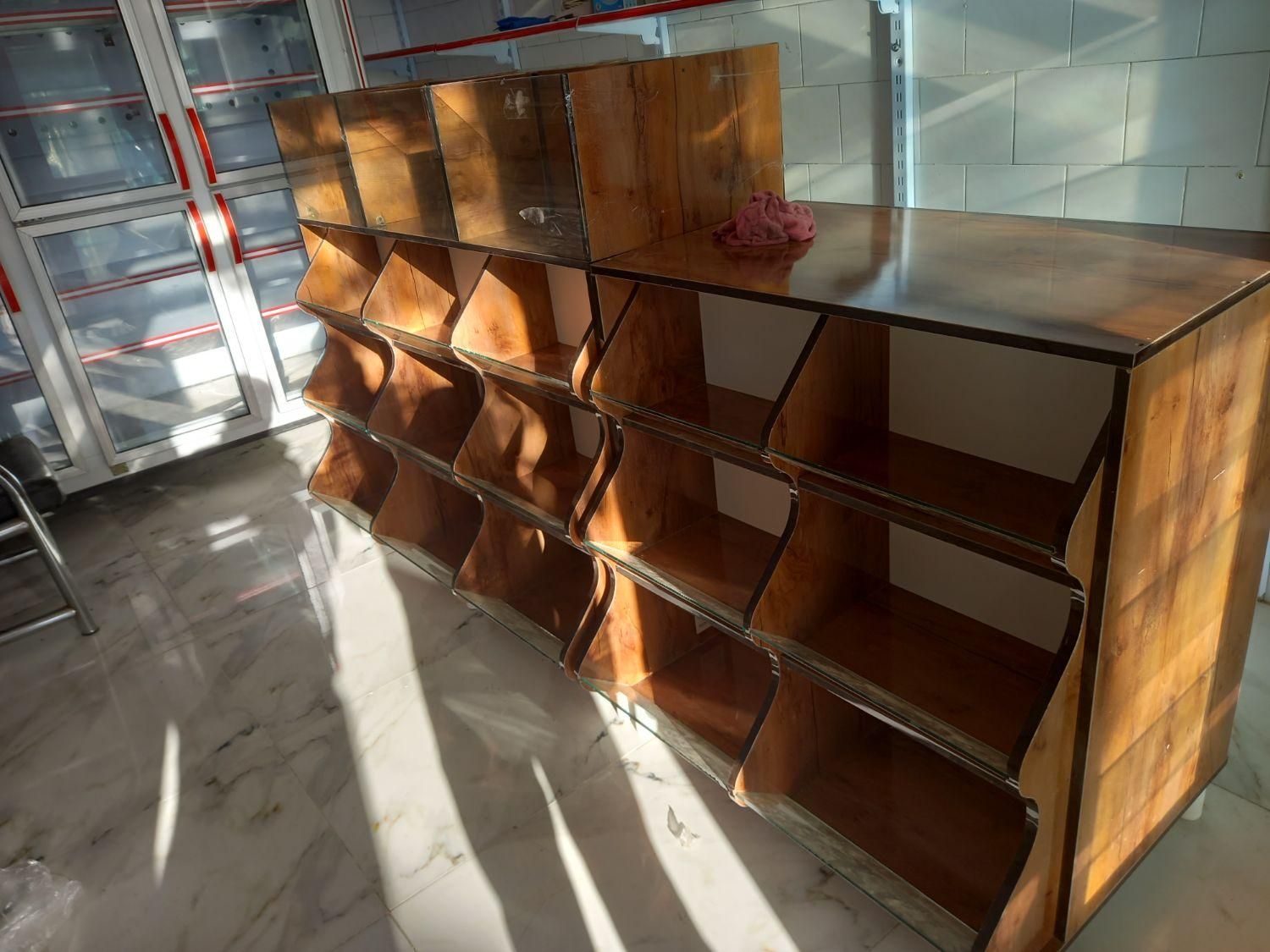 استند و پیشخوان آجیل فروشی و قفسه فروشگاهی|عمده‌فروشی|کرمانشاه, |دیوار