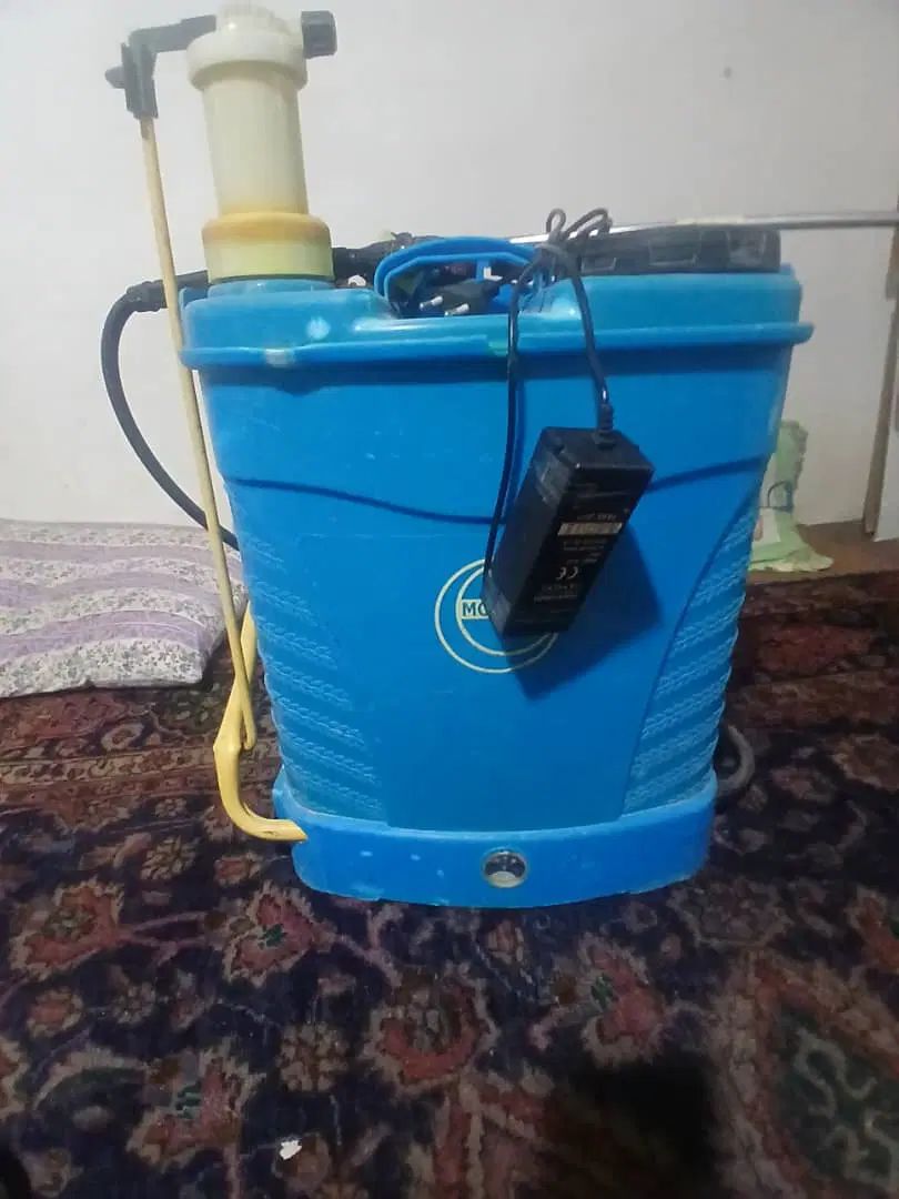 سم پاش هم شارزی وهم دستی برای باغبانان عزیز|ماشین‌آلات صنعتی|خوی, |دیوار