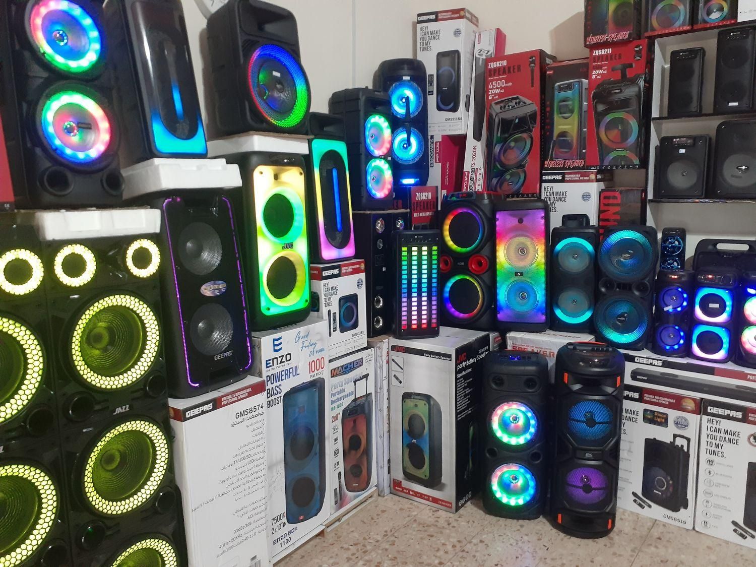 اسپیکر های فول اپشن از ۴۰۰ با بالا|سیستم صوتی خانگی|خمینیشهر, |دیوار