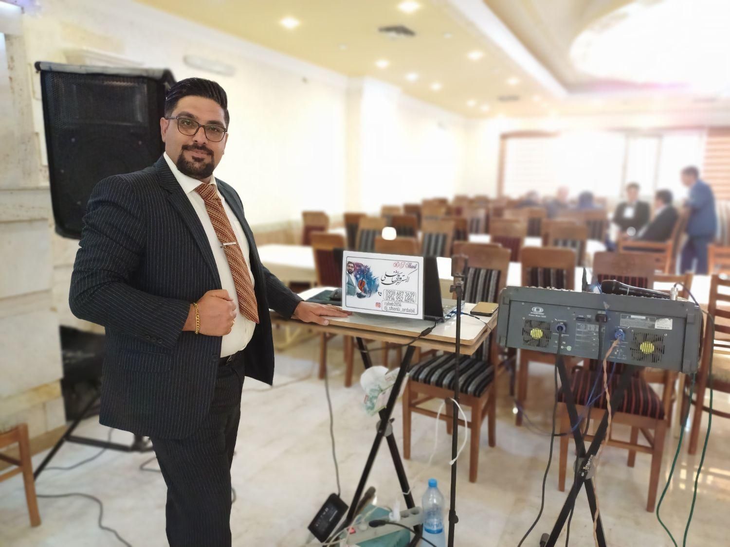 دی جی وارکستر حرفه ای سابقه دار(آقا وخانم)۲۵۰۰ت|خدمات پذیرایی، مراسم|اردبیل, |دیوار