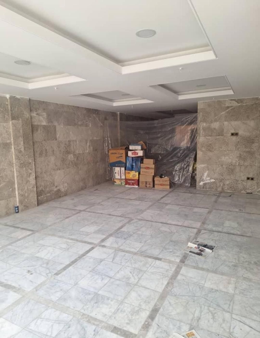 بر اصلی/انشعابات اختصاصی/۲۰متر/شهرارا|فروش مغازه و غرفه|تهران, شهرآرا|دیوار